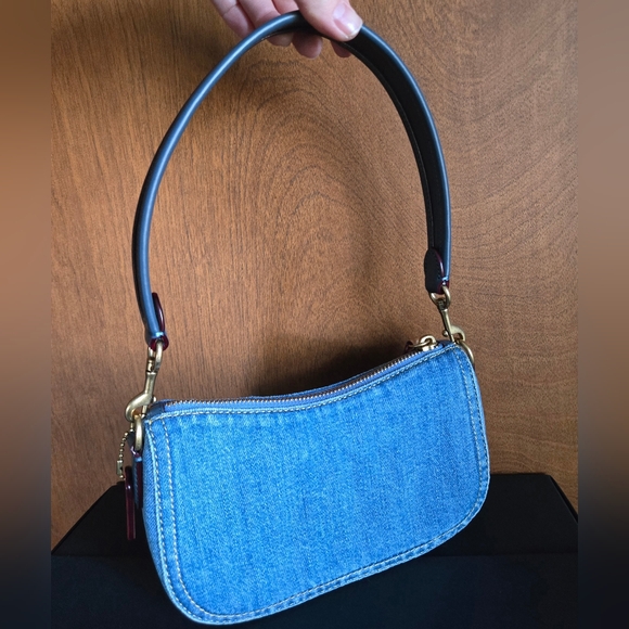 Coach Denim Swinger 20 - Picture 3 of 4